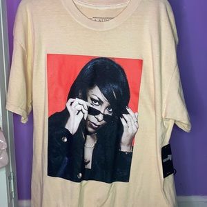 A Aaliyah shirt